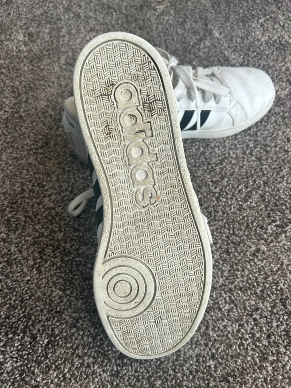Kid’s Adidas Size 4 White Sneakers with Black Stripes water resistant coating